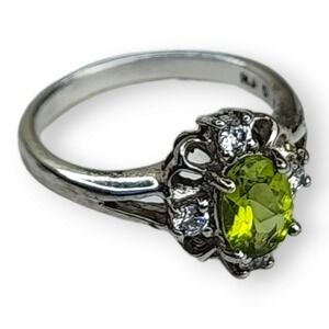 RJ‎ Ring 925 Sterling Silver Size 5 Green Peridot Oval Halo Split Shank Vintage